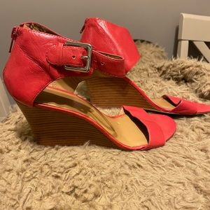 Women Nine West ~ size 9 ~ red wedge sandal